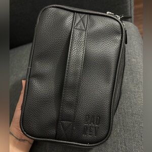 Rad Rev || Jetsetter